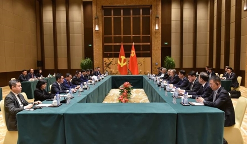 Trưởng ban Đối ngoại Trung ương Lê Hoài Trung thăm và làm việc tại Trung Quốc
